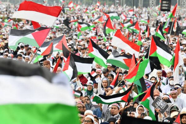 Puisi: Kita dan Palestina