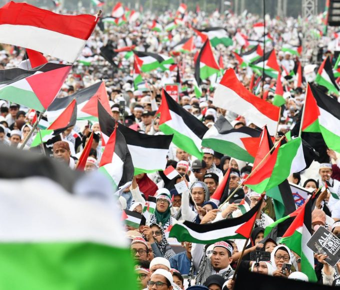 Puisi: Kita dan Palestina
