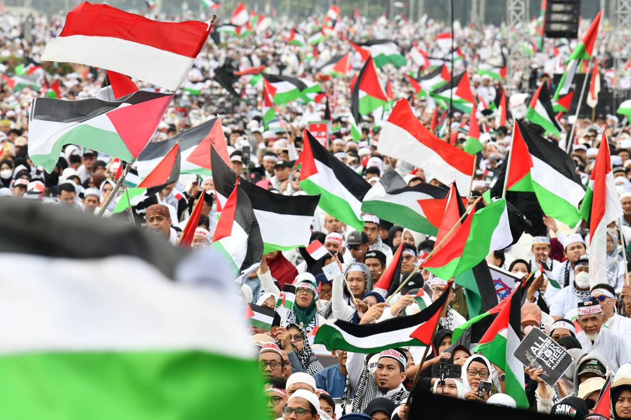 Puisi: Kita dan Palestina